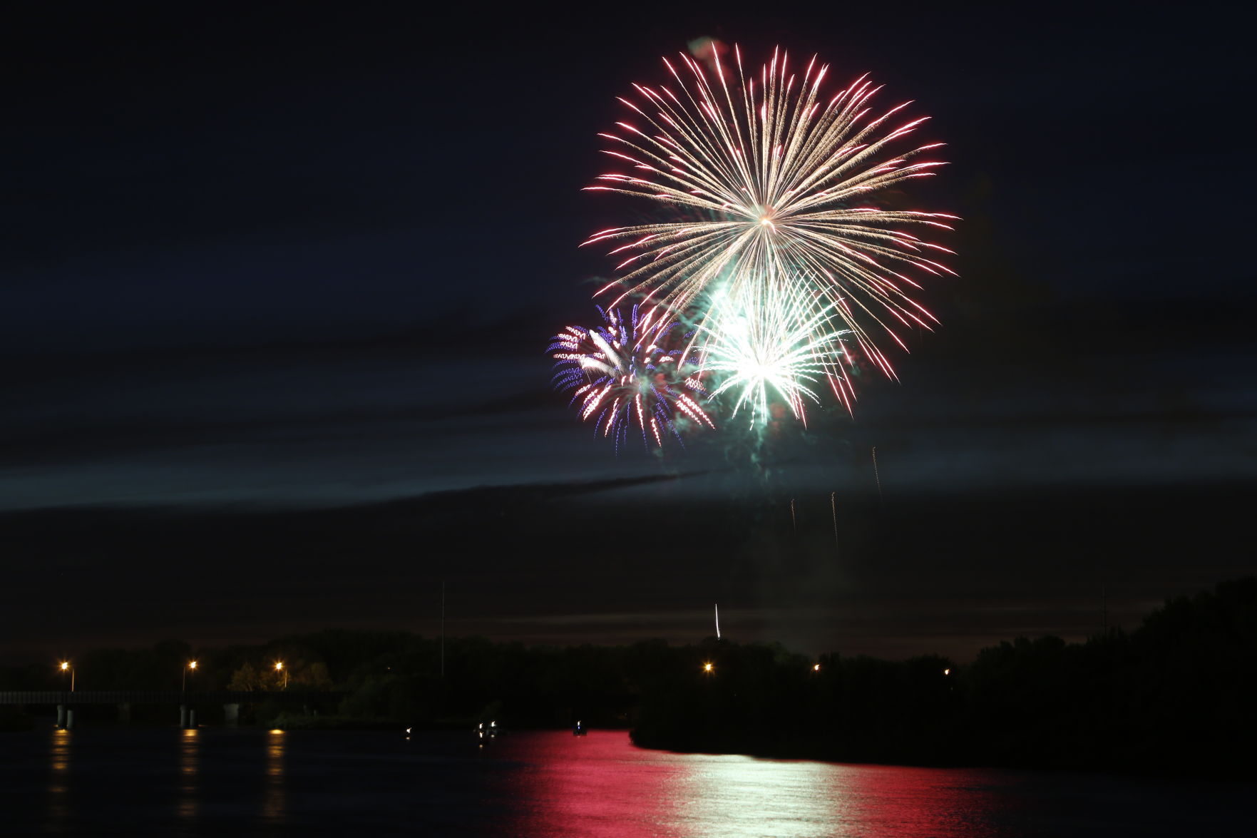 070216mp-fireworks-6